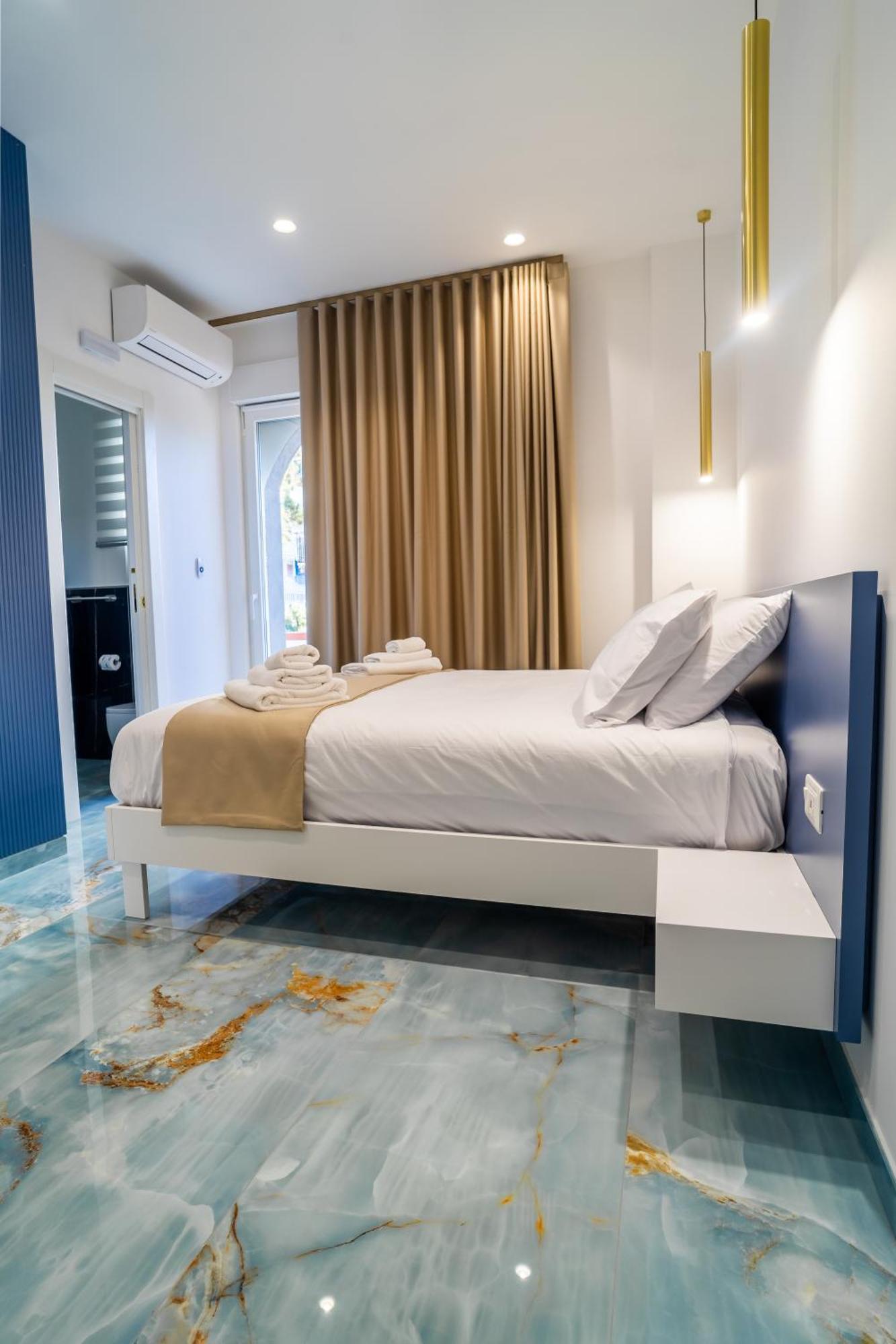 Suite 14 Scalea Exterior photo