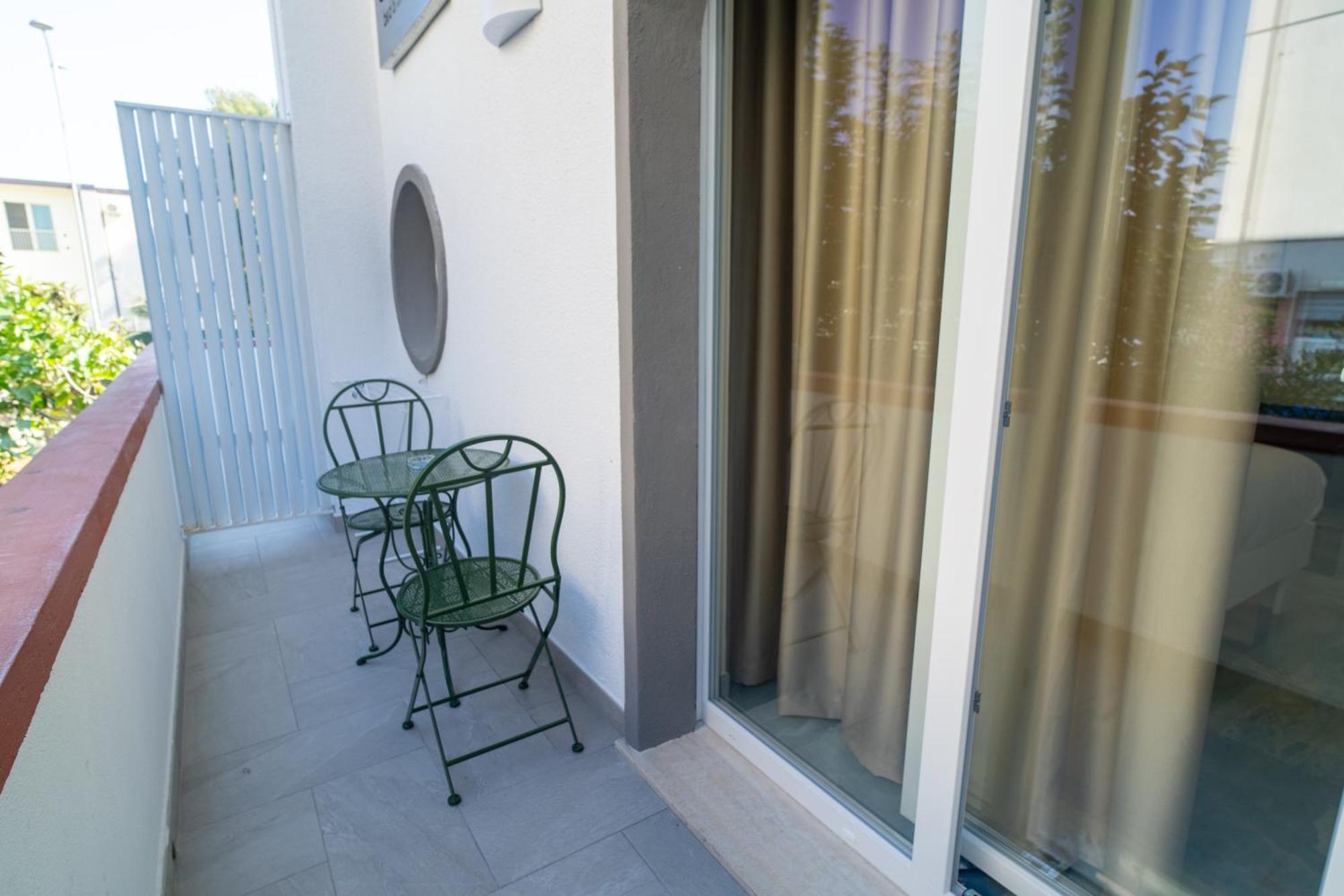 Suite 14 Scalea Exterior photo