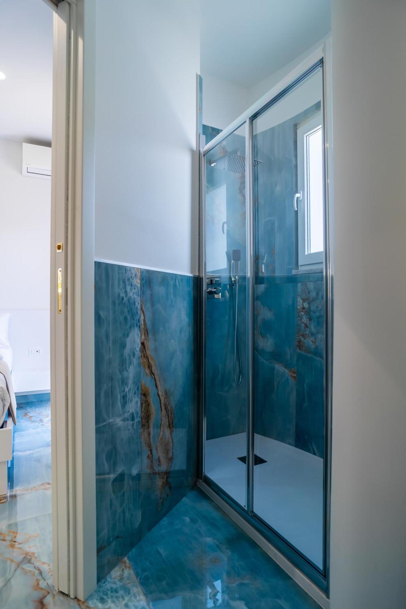 Suite 14 Scalea Exterior photo