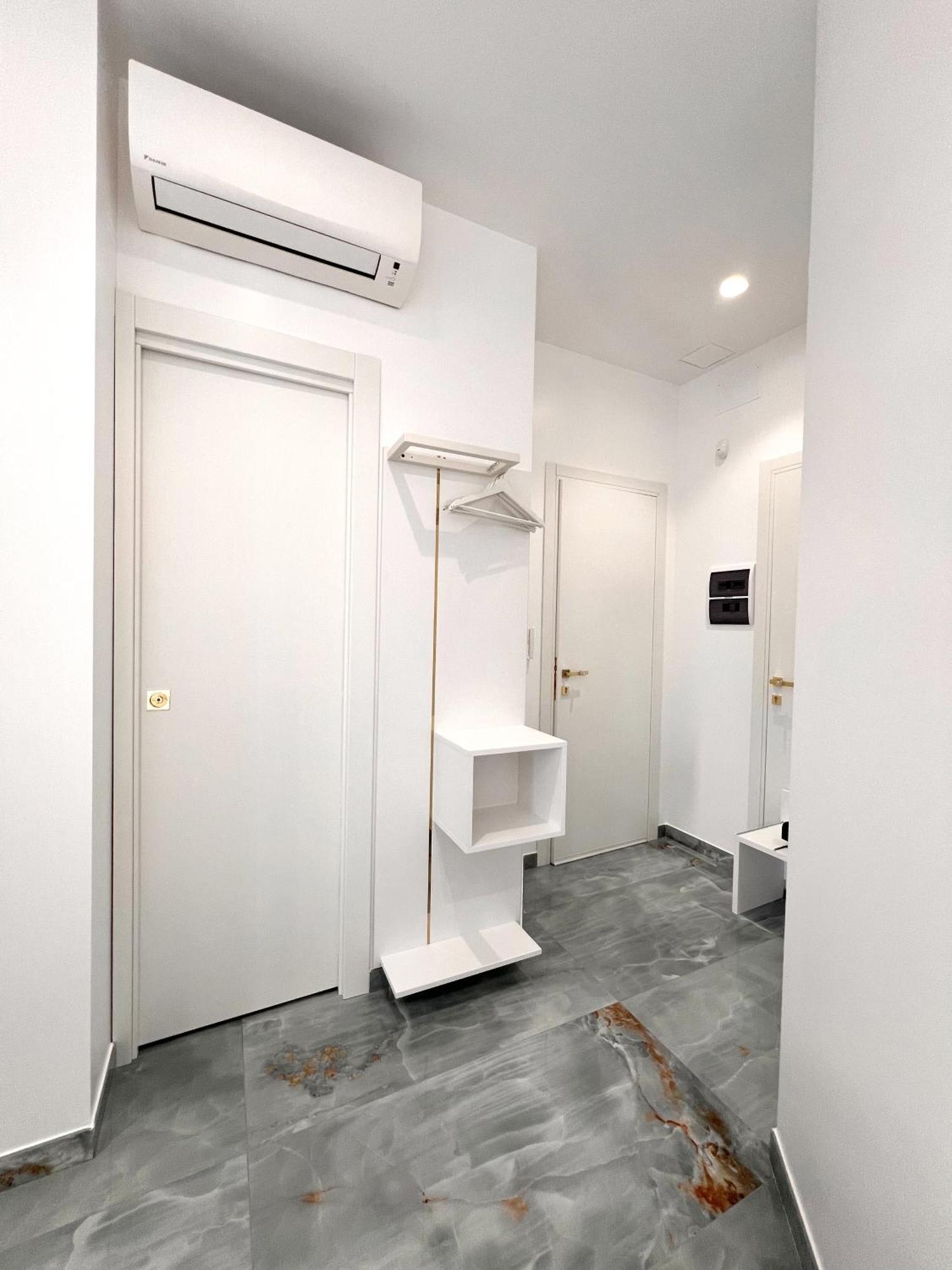 Suite 14 Scalea Exterior photo
